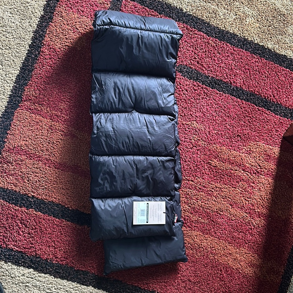 BRAND NEW PUFFER SCARF
